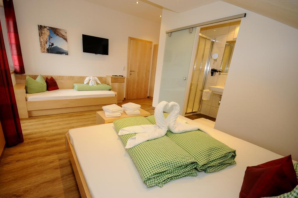 Ferienwohnung Gundolf Christine Arzl im Pitztal Rum bild
